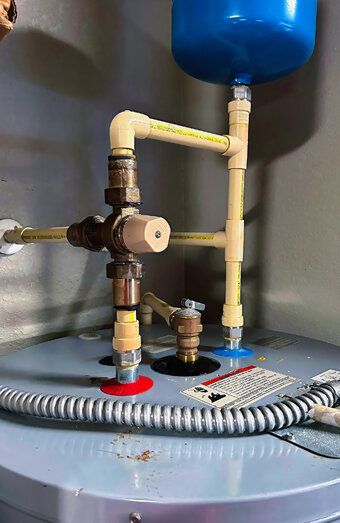 https://osborneparkhotwater.com.au/uploads/2025/06/electric-hot-water-system-73015.jpg