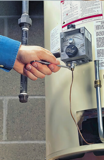 https://osborneparkhotwater.com.au/uploads/2025/06/hot-water-servicing-64446.jpg