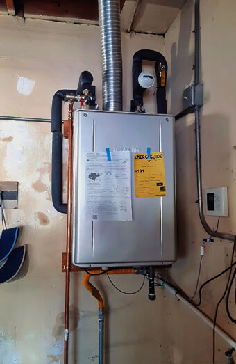 https://osborneparkhotwater.com.au/uploads/2025/06/instant-hot-water-systems-51476.jpg